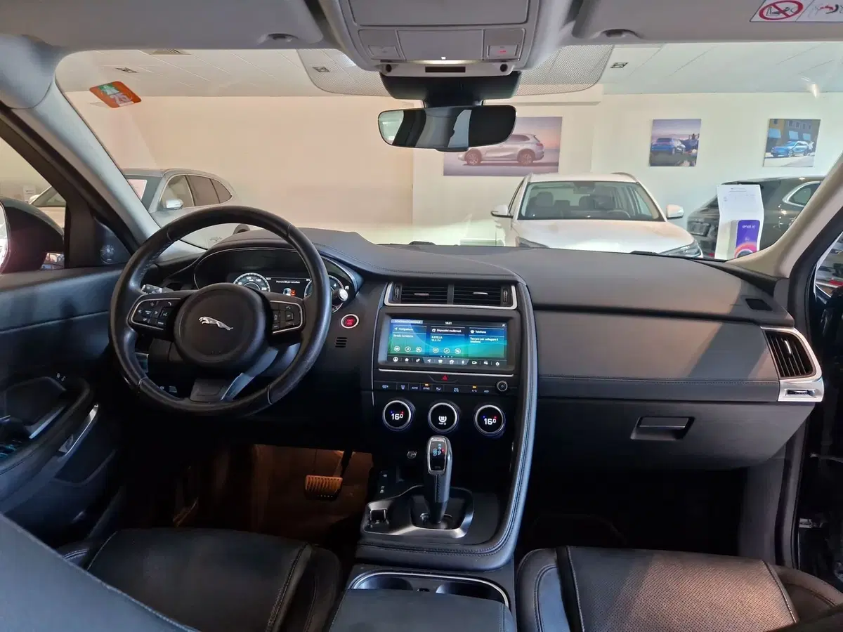Jaguar E-Pace usata a Modena (16)