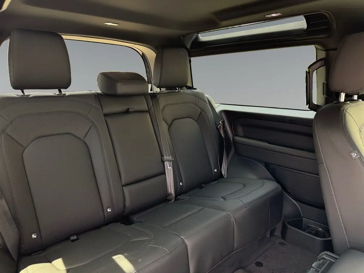 Land Rover Defender usata a Trento (5)