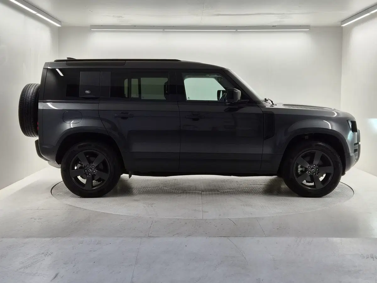 Land Rover Defender usata a Bergamo (6)