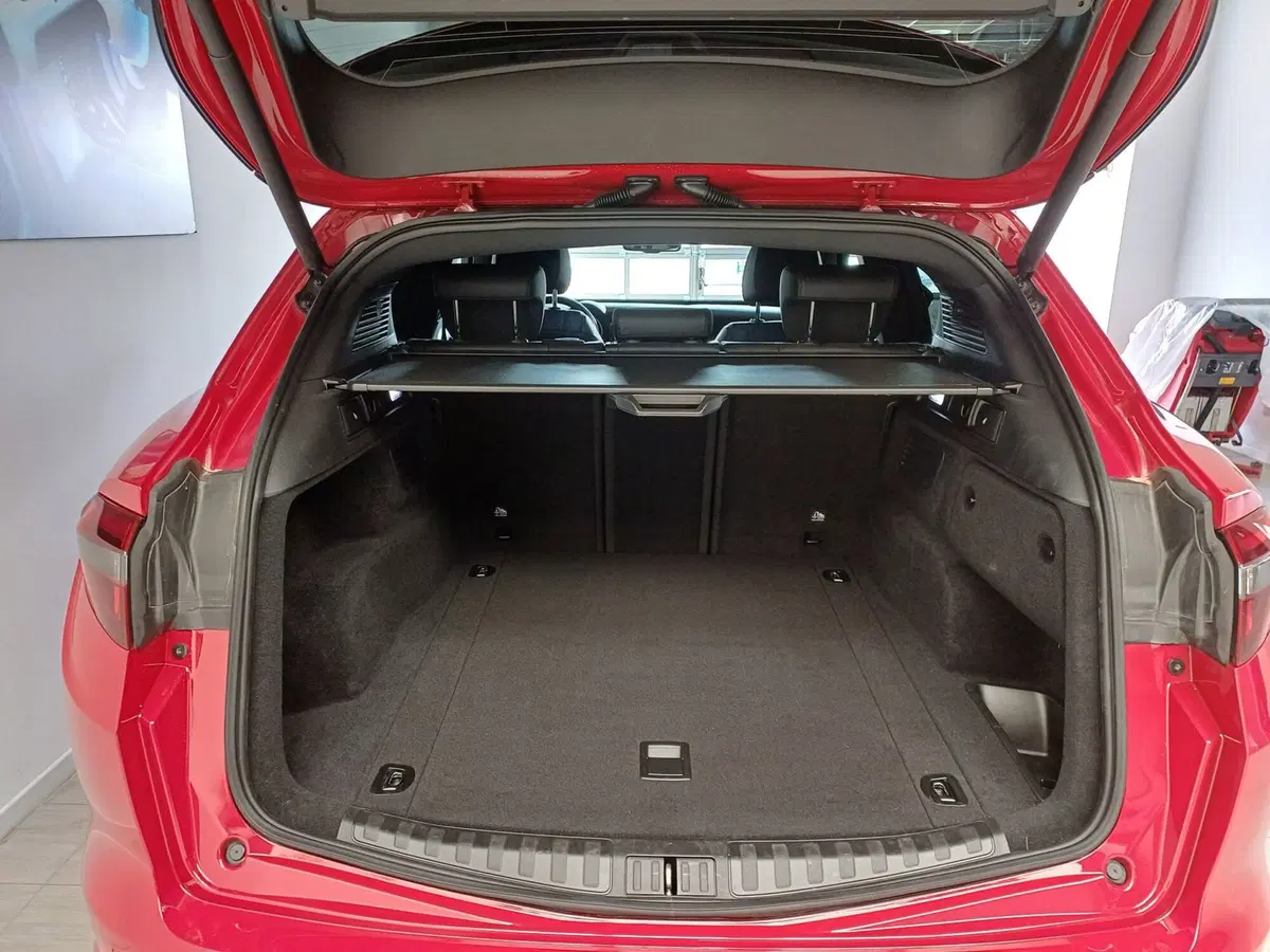 Alfa Romeo Stelvio usata a Modena (16)