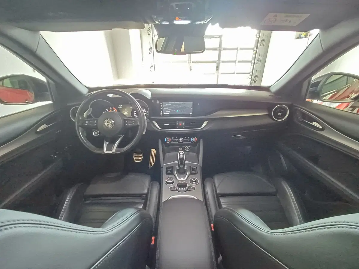 Alfa Romeo Stelvio usata a Modena (19)