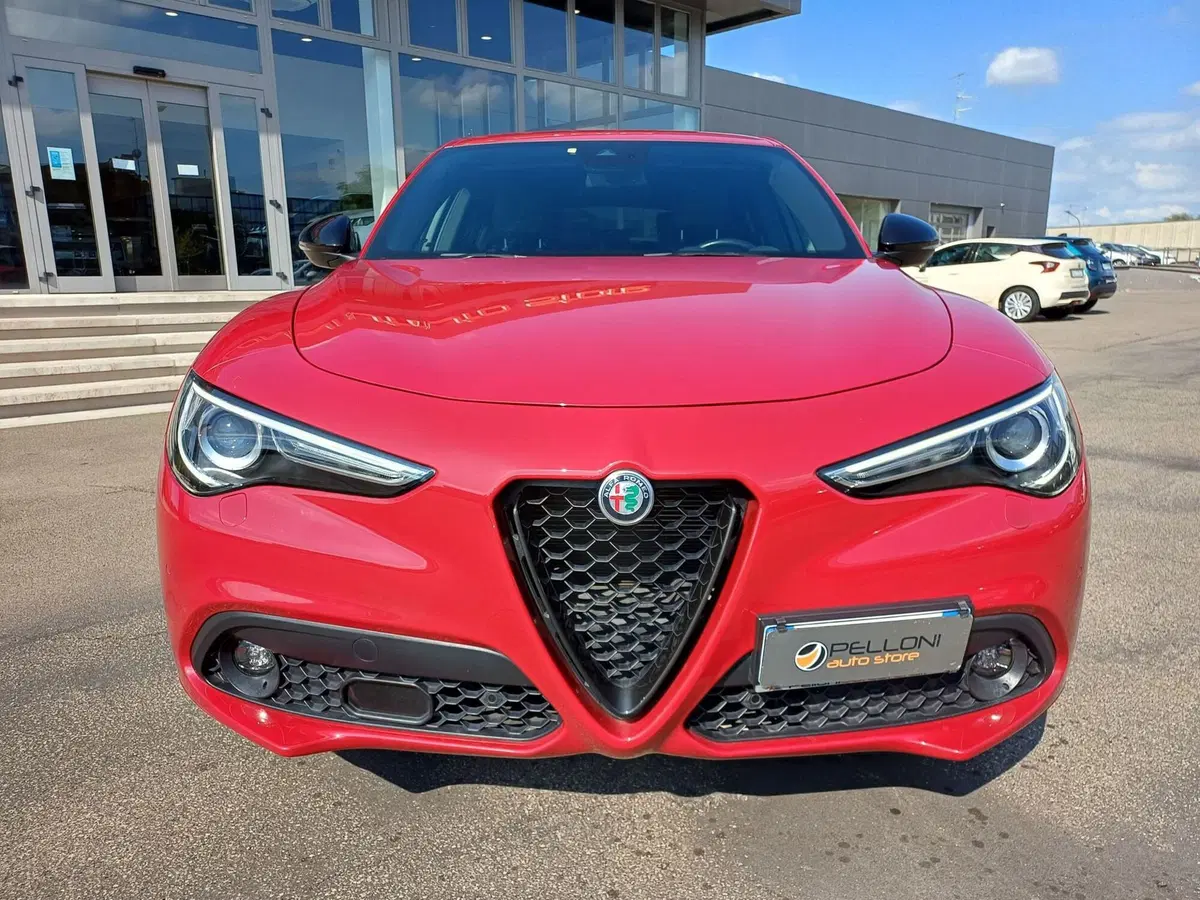 Alfa Romeo Stelvio usata a Modena (6)