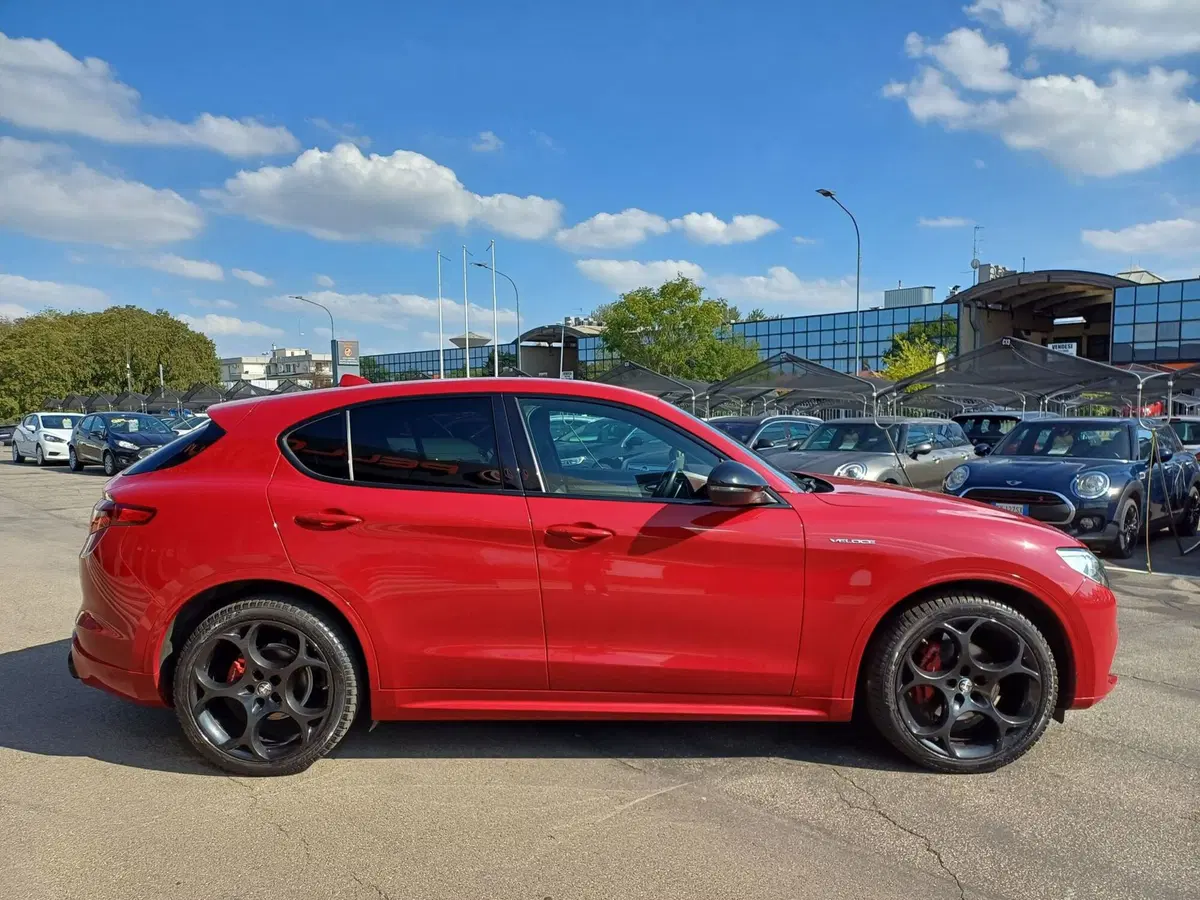 Alfa Romeo Stelvio usata a Modena (7)