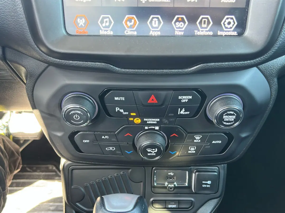 Jeep Renegade usata a Roma (17)