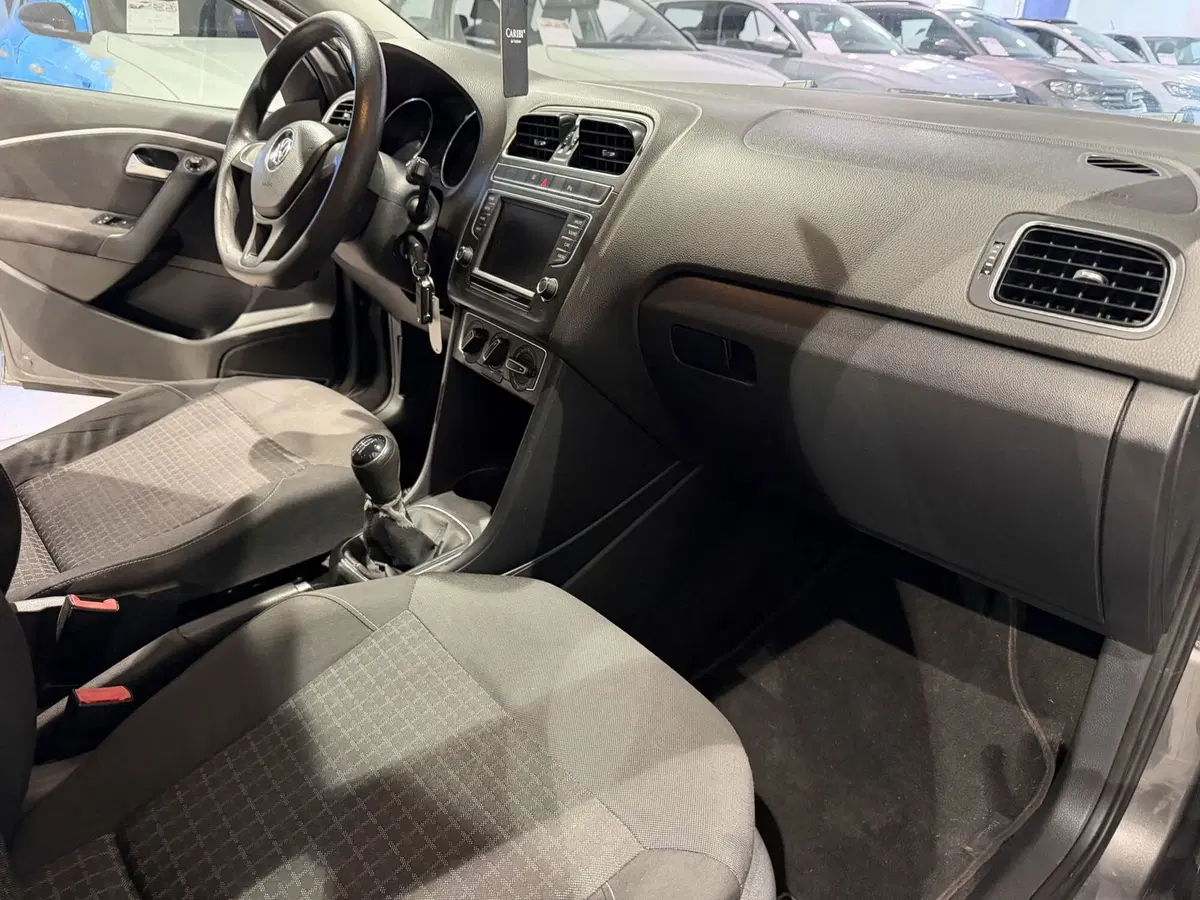 Volkswagen Polo usata a Genova (10)