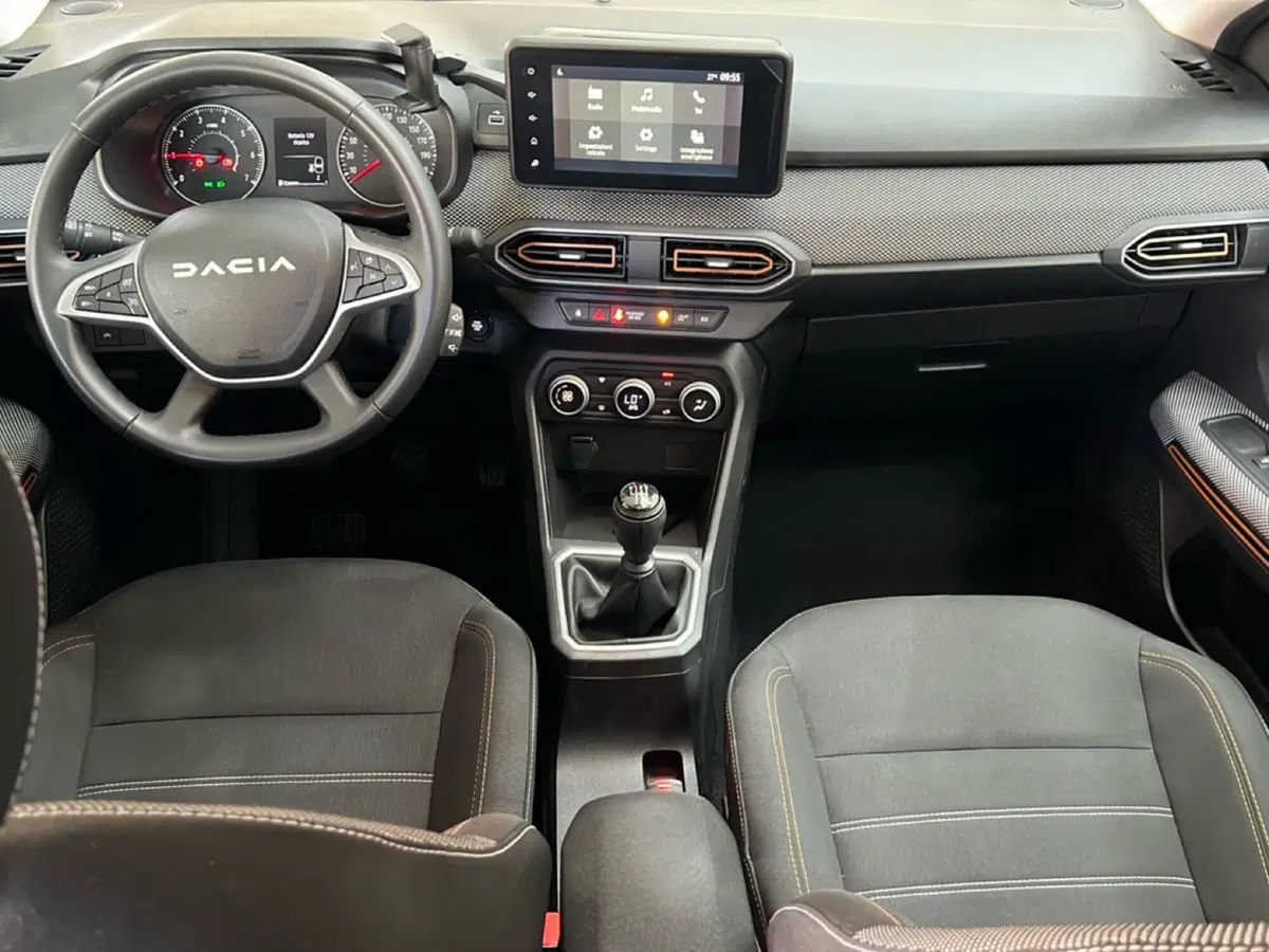 Dacia Sandero usata a Roma (11)