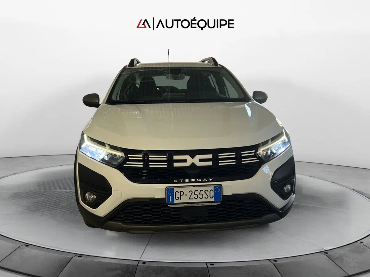 Dacia Sandero usata a Roma (8)