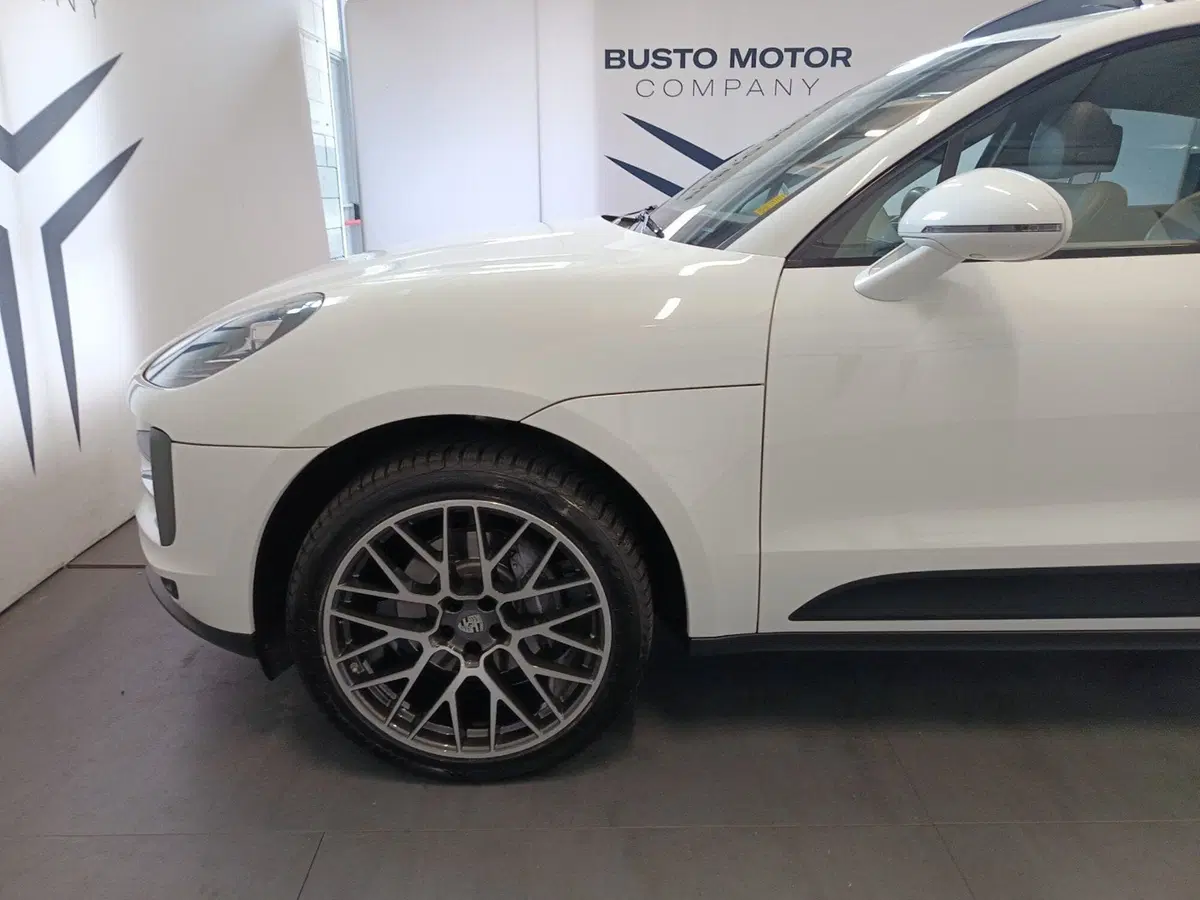 Porsche Macan usata a Varese (7)