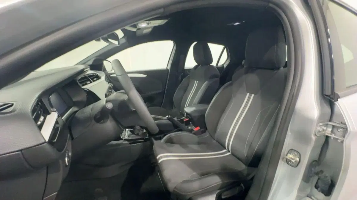 Opel Corsa usata a Milano (9)