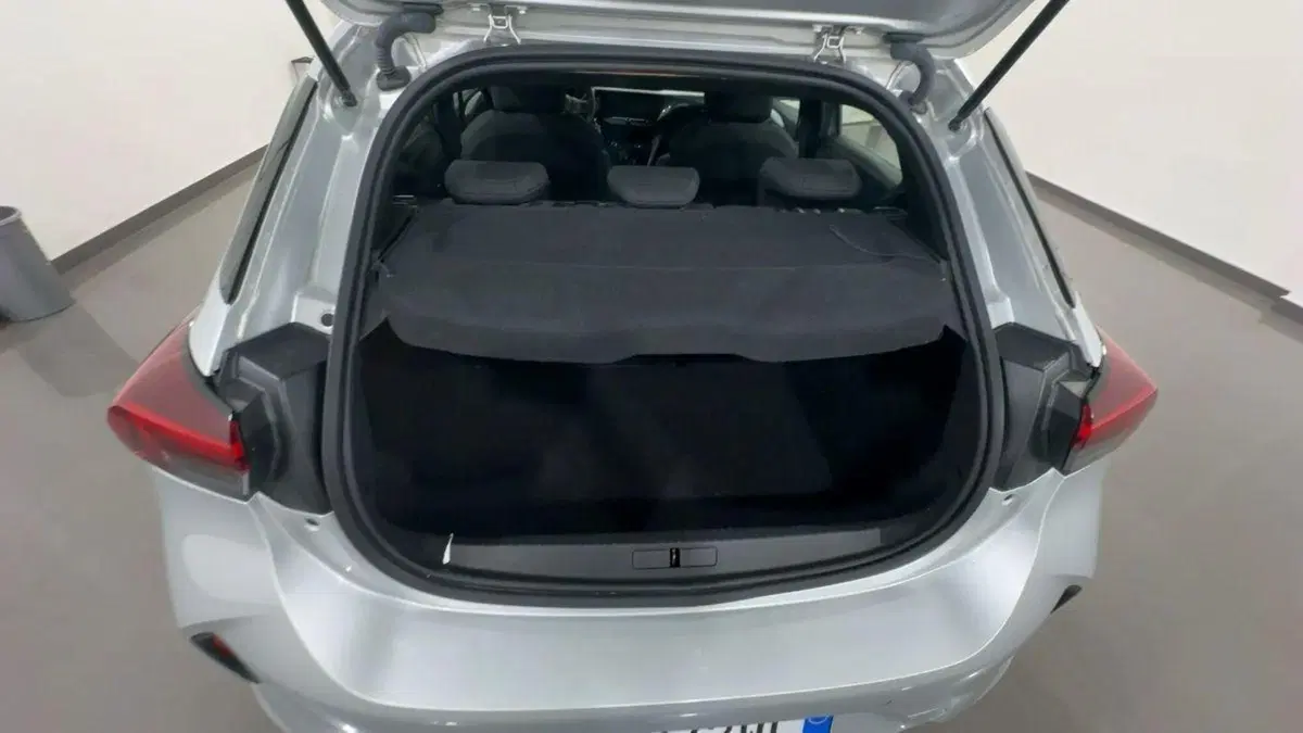 Opel Corsa usata a Milano (7)