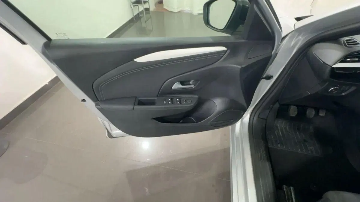 Opel Corsa usata a Milano (8)