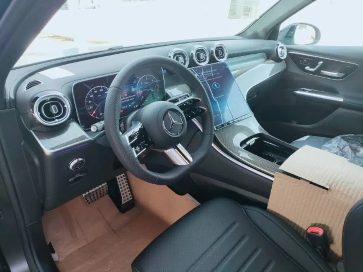Mercedes-Benz GLC SUV nuova a Teramo (11)