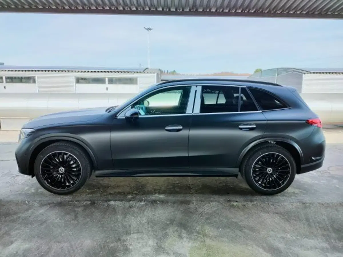 Mercedes-Benz GLC SUV nuova a Teramo (3)