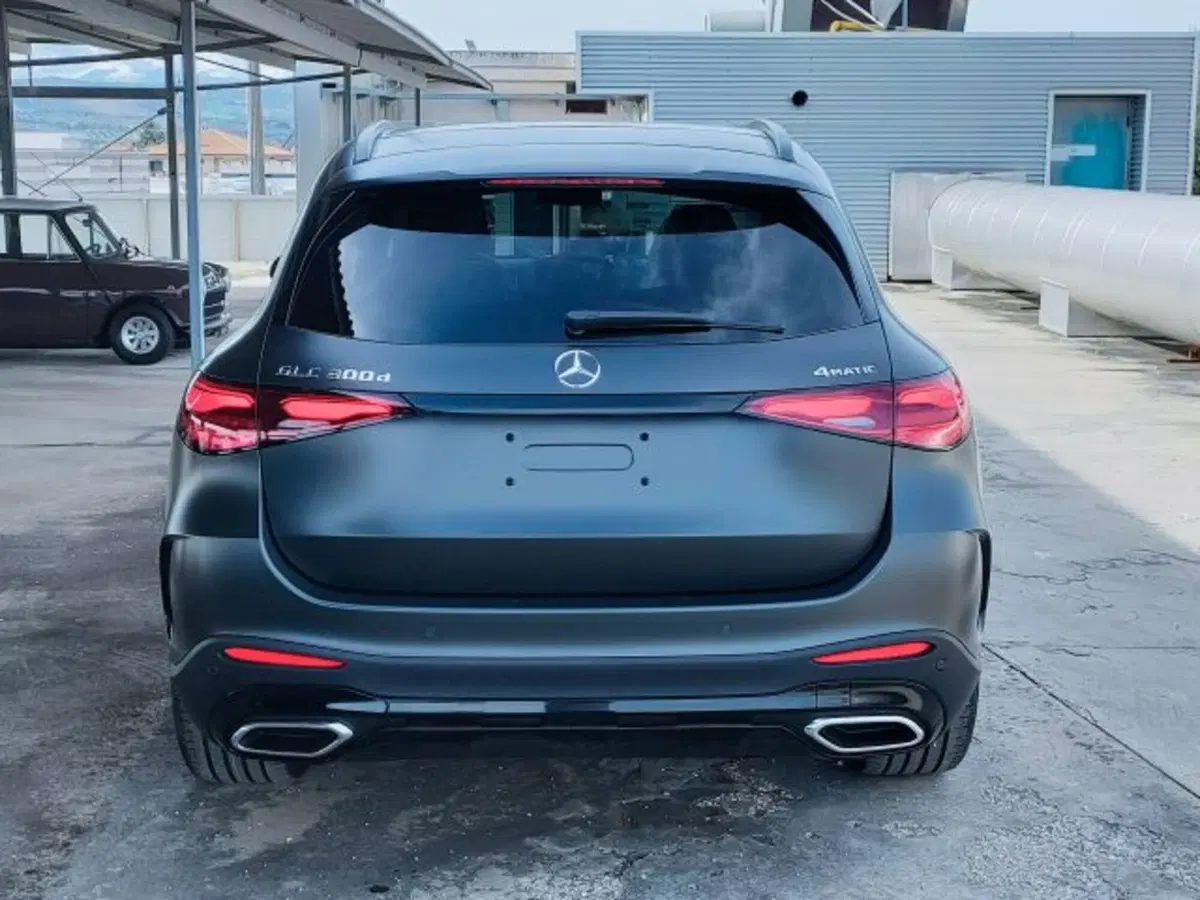 Mercedes-Benz GLC SUV nuova a Teramo (4)