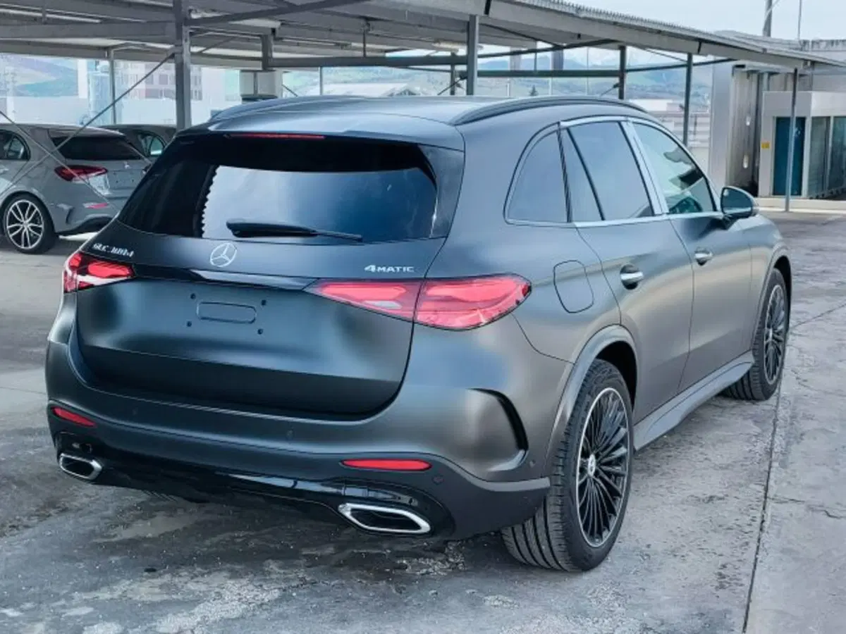 Mercedes-Benz GLC SUV nuova a Teramo (6)