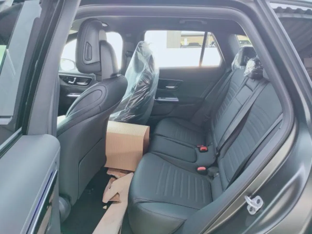 Mercedes-Benz GLC SUV nuova a Teramo (8)
