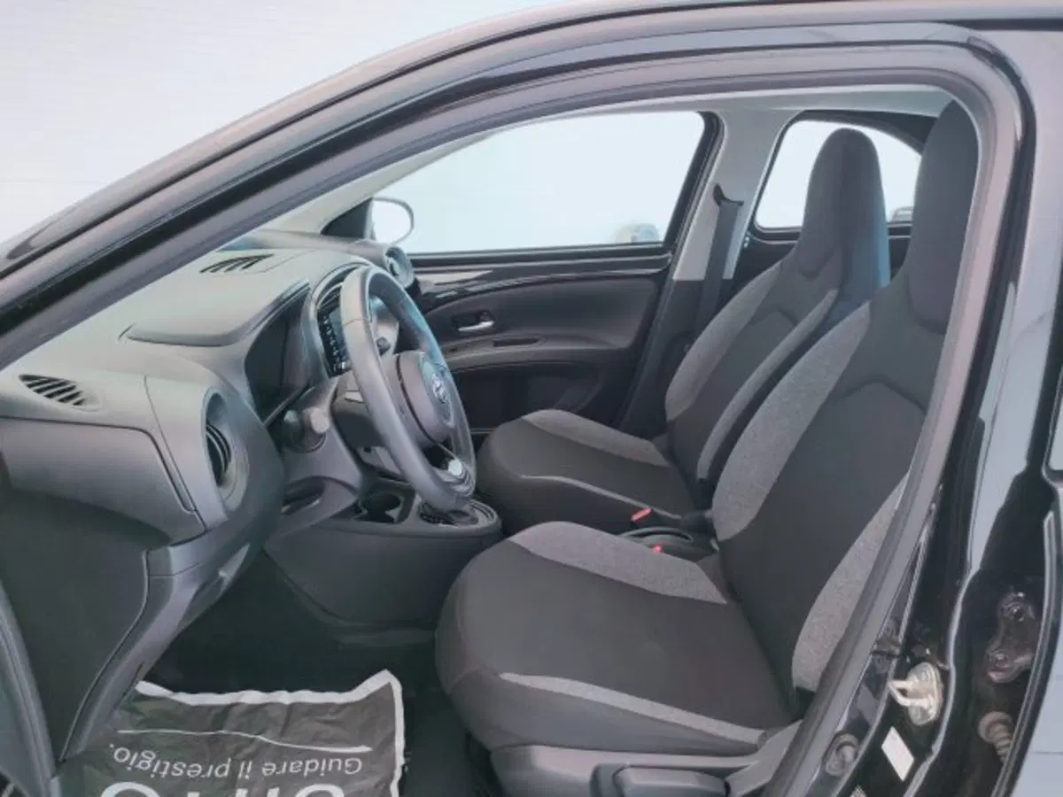 Toyota Aygo X usata a Teramo (14)