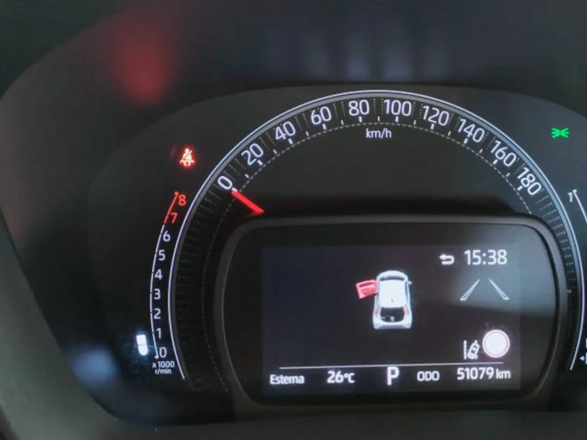Toyota Aygo X usata a Teramo (16)
