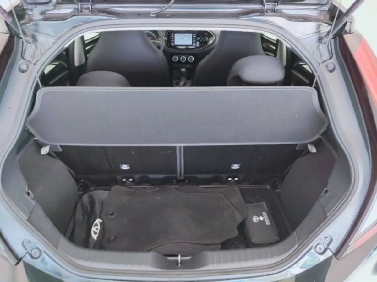 Toyota Aygo X usata a Teramo (9)