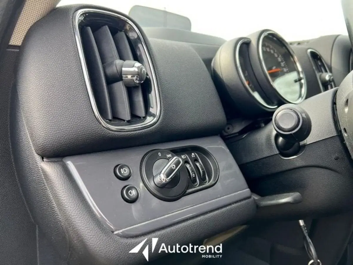 MINI Mini Countryman usata a Lecce (13)