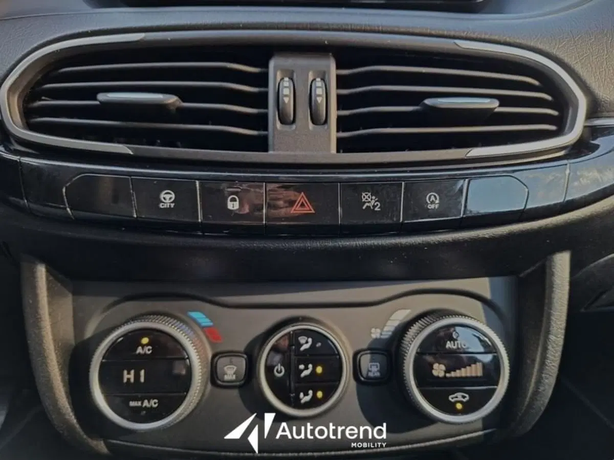 Fiat Tipo usata a Lecce (12)
