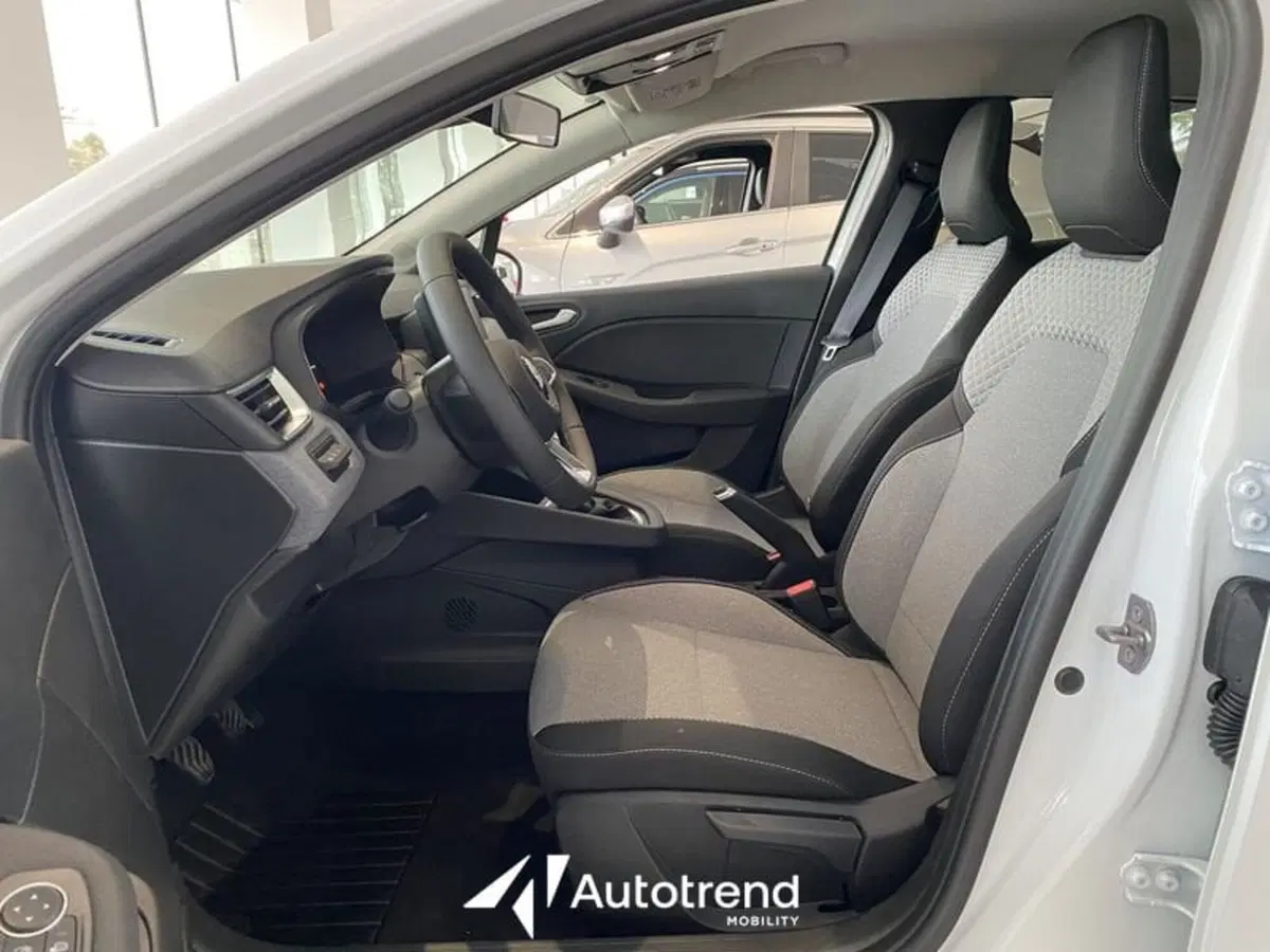 Mitsubishi Colt nuova a Lecce (6)