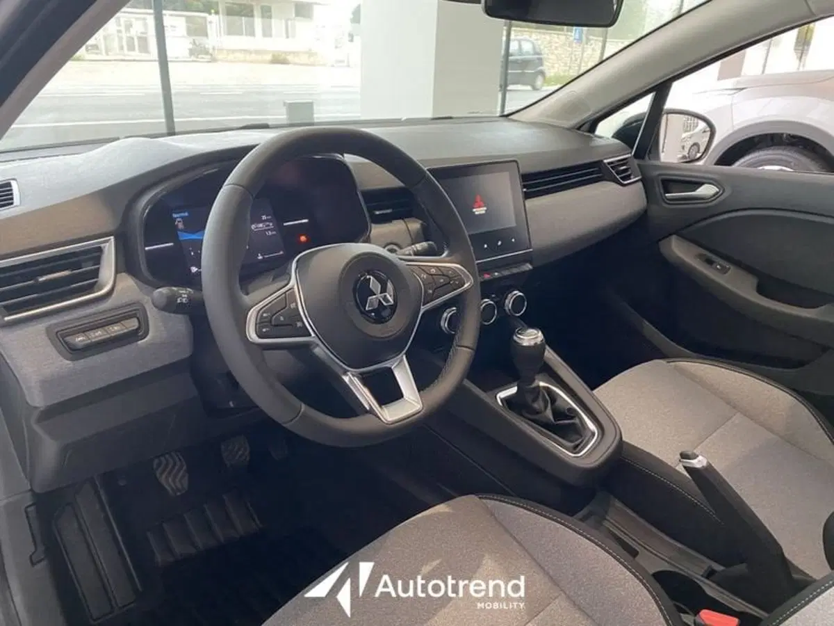Mitsubishi Colt nuova a Lecce (7)