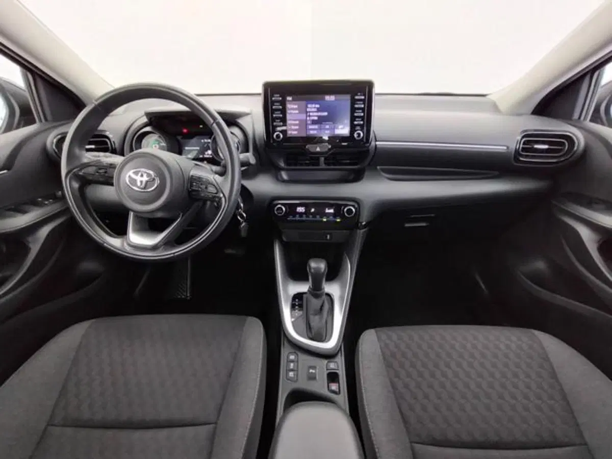 Toyota Yaris Cross usata a Como (4)