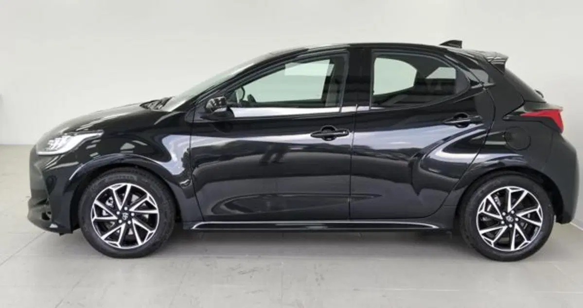 Toyota Yaris Cross usata a Como (8)