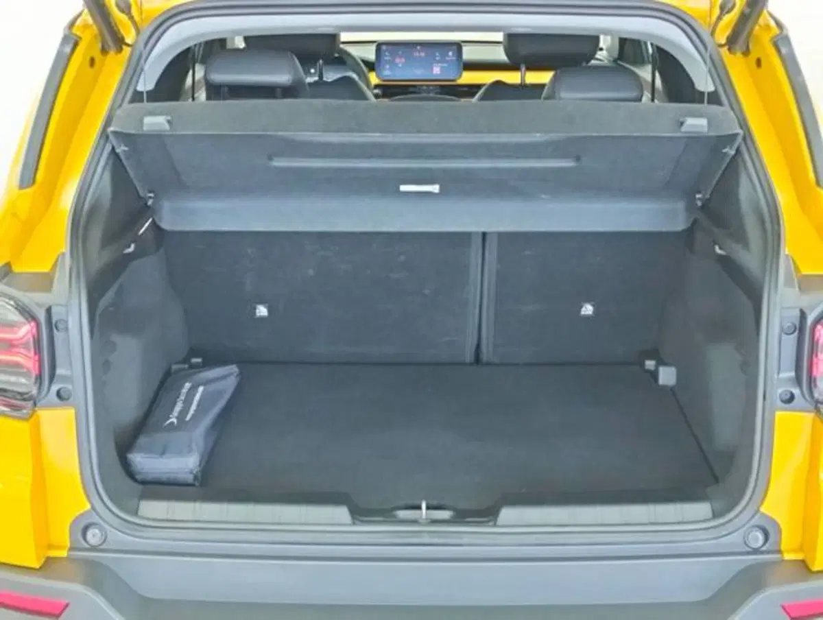 Jeep Avenger usata a Como (17)