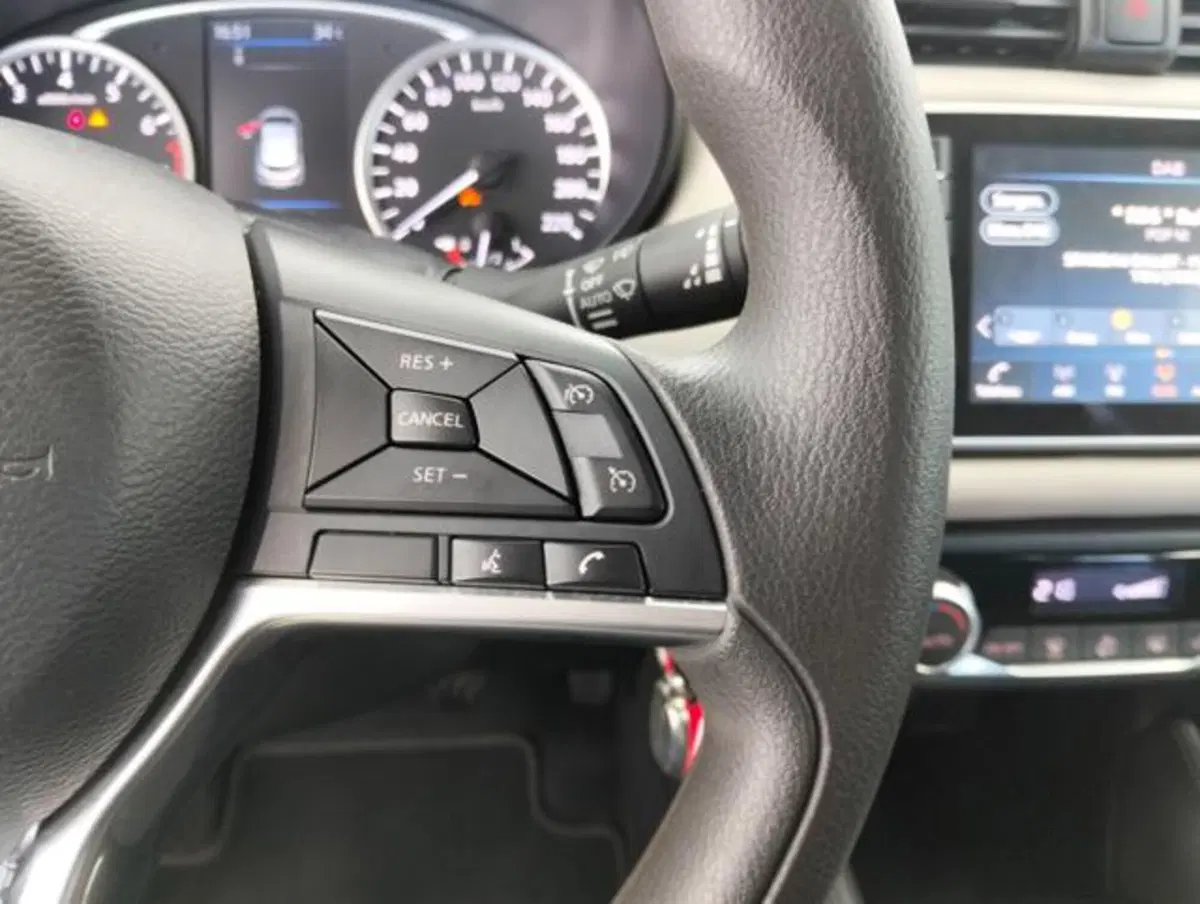 Nissan Micra usata a Como (11)