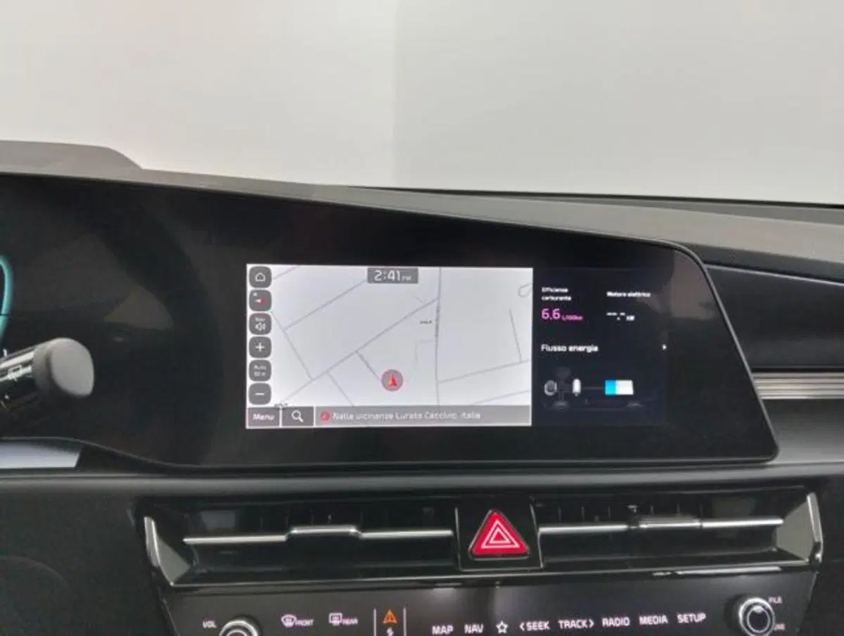 Kia Niro usata a Como (13)