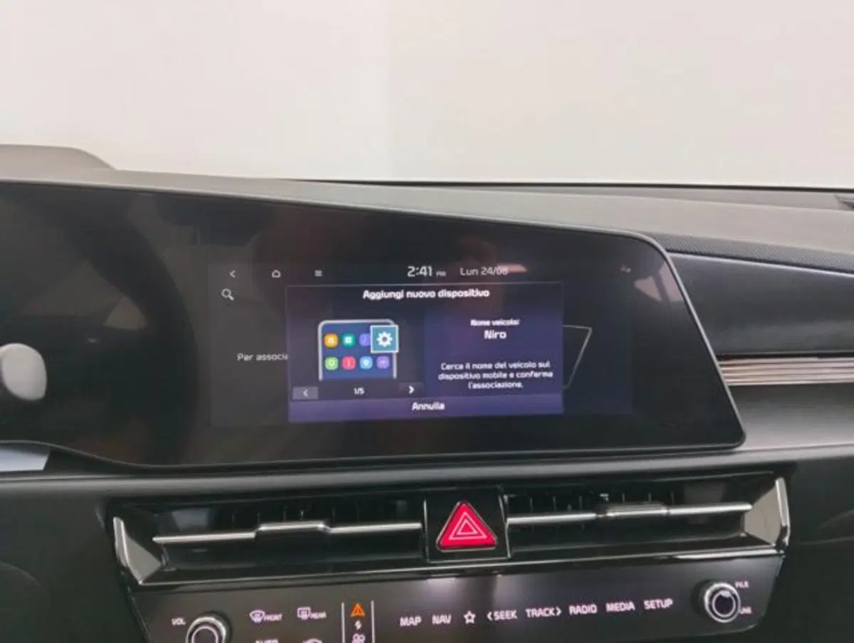 Kia Niro usata a Como (14)