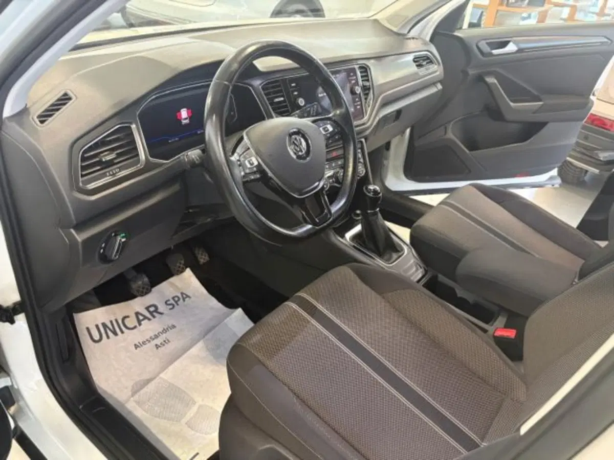 Volkswagen T-Roc usata a Cuneo (9)
