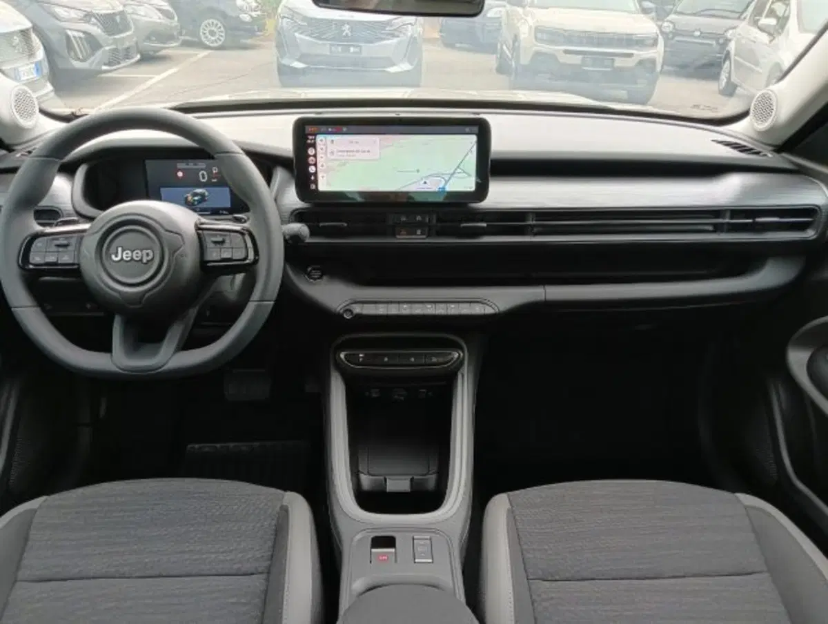 Jeep Avenger nuova a Brescia (11)