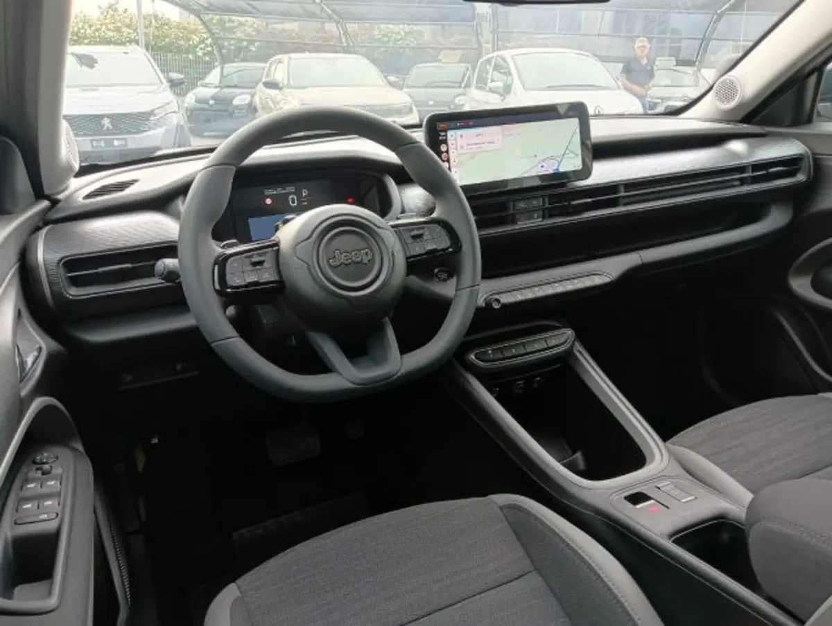 Jeep Avenger nuova a Brescia (6)