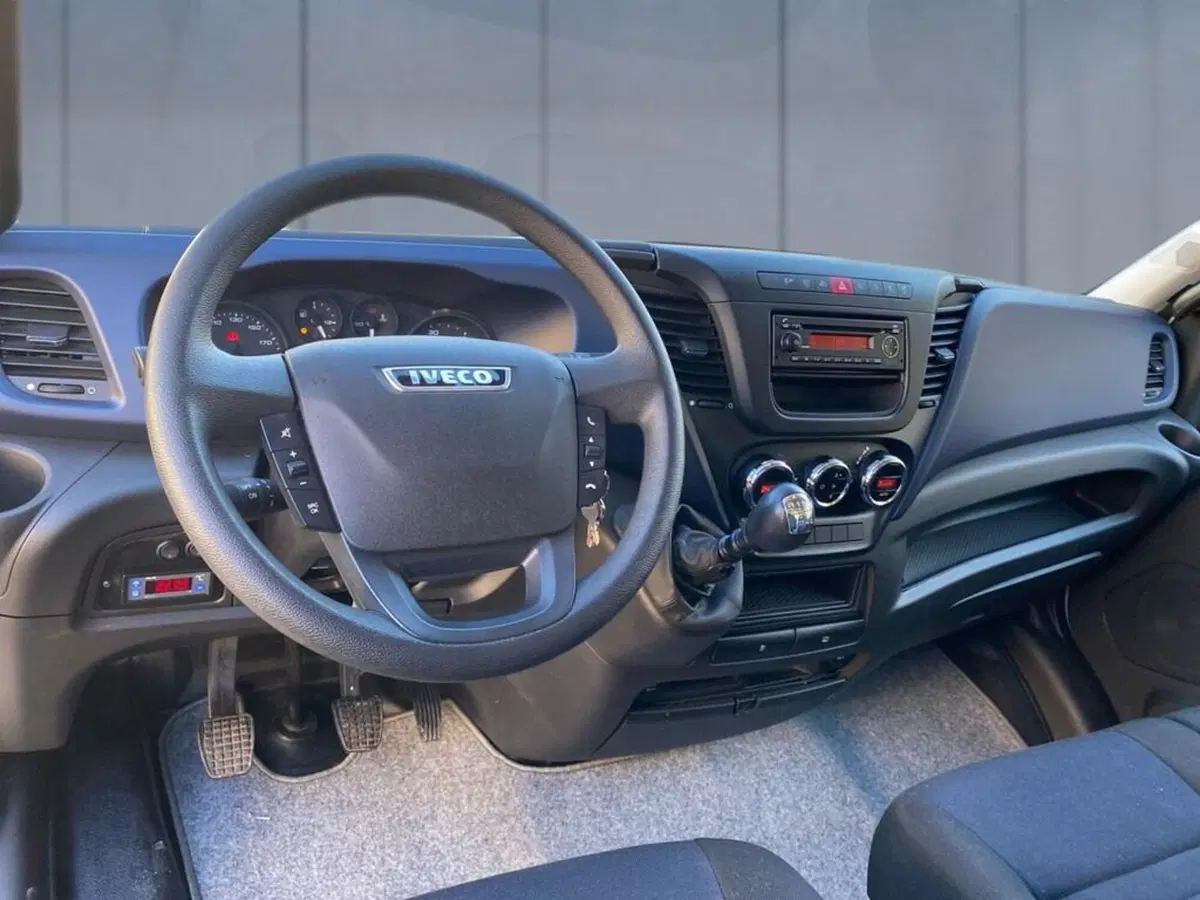 Iveco Daily Cabinato usata a Torino (6)