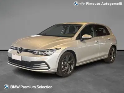 Volkswagen Golf Variant 2.0 TDI SCR DSG Style del 2024 usata a Verona