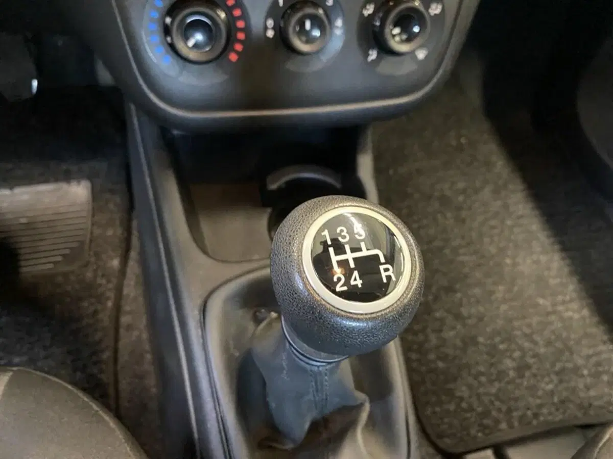 Fiat Punto usata a Torino (11)