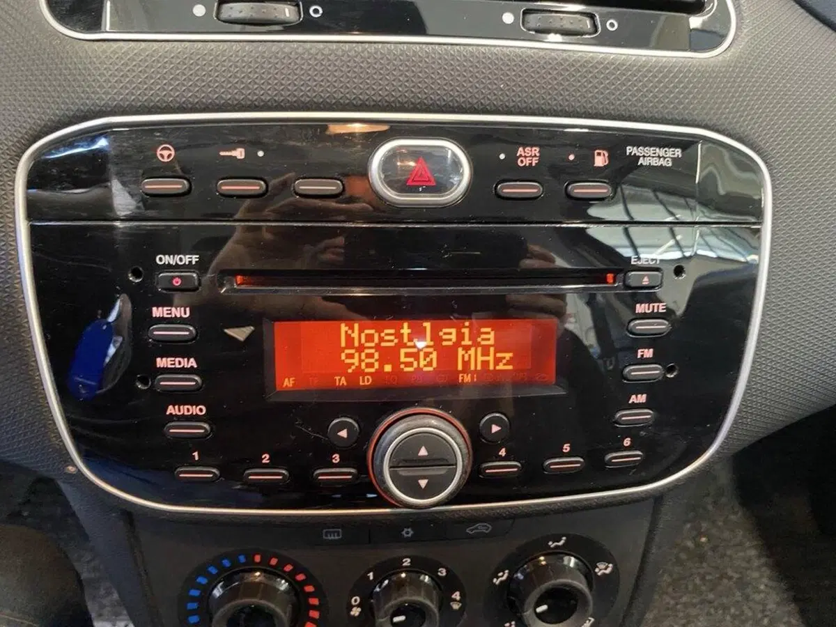 Fiat Punto usata a Torino (9)