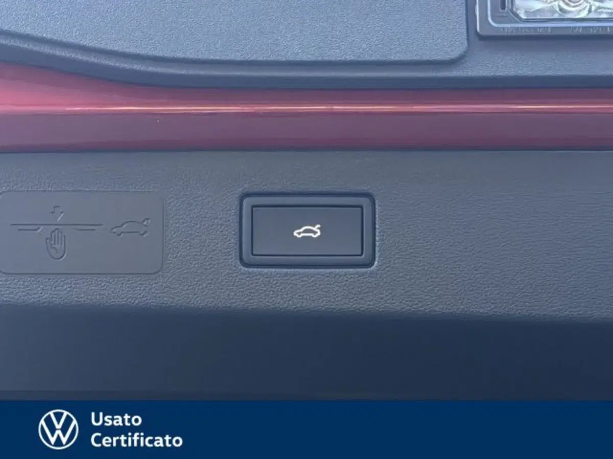 Volkswagen T-Roc usata a Vicenza (12)