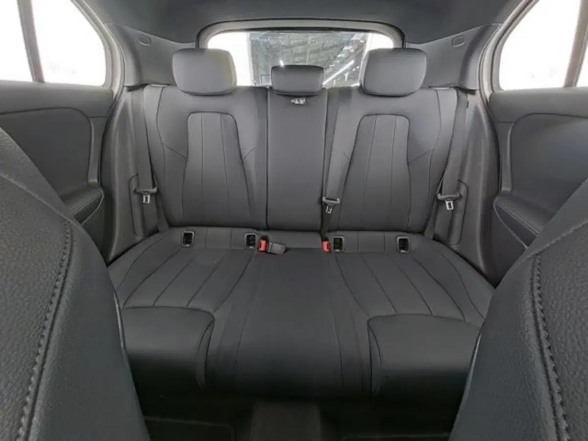 Mercedes-Benz Classe A Sedan usata a Milano (7)
