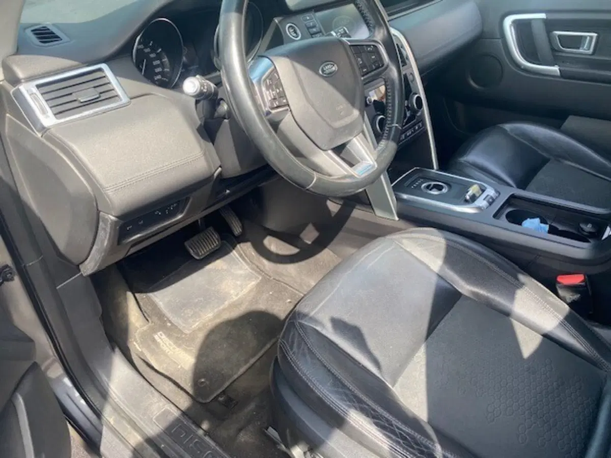 Land Rover Discovery Sport usata a Catania (11)