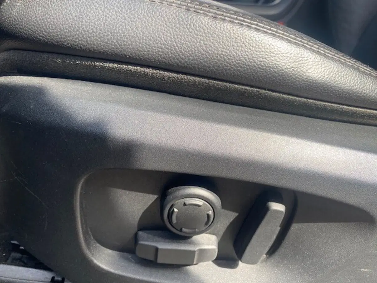 Land Rover Discovery Sport usata a Catania (15)