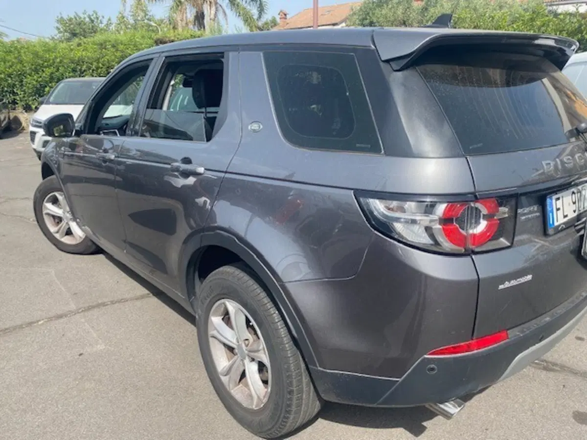Land Rover Discovery Sport usata a Catania (4)