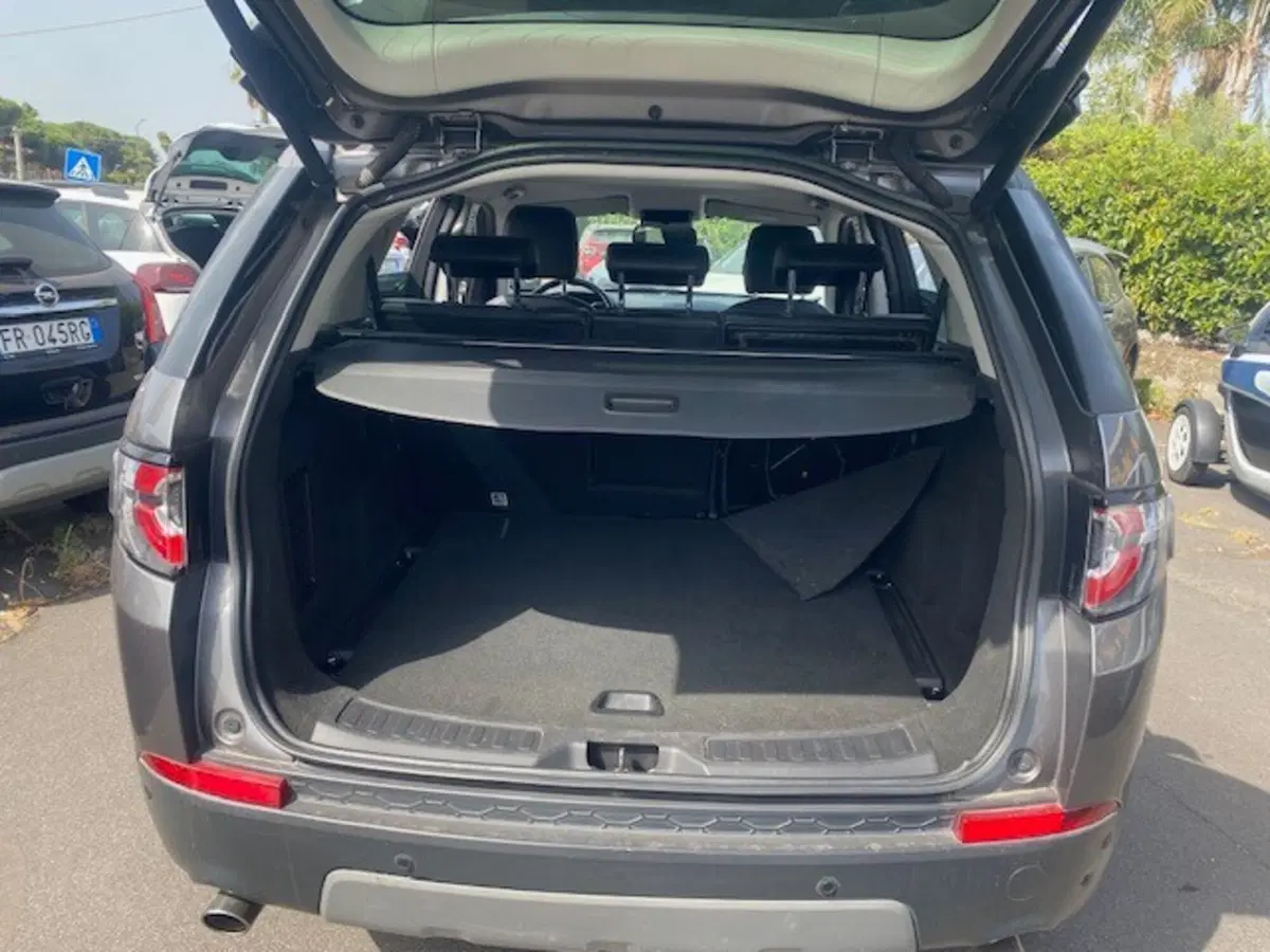 Land Rover Discovery Sport usata a Catania (7)