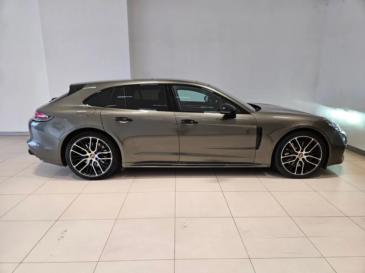 Porsche Panamera Sport Turismo usata a Napoli (7)