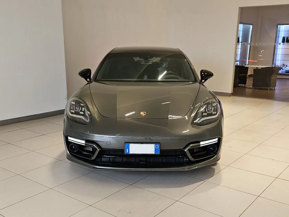 Porsche Panamera Sport Turismo usata a Napoli (9)