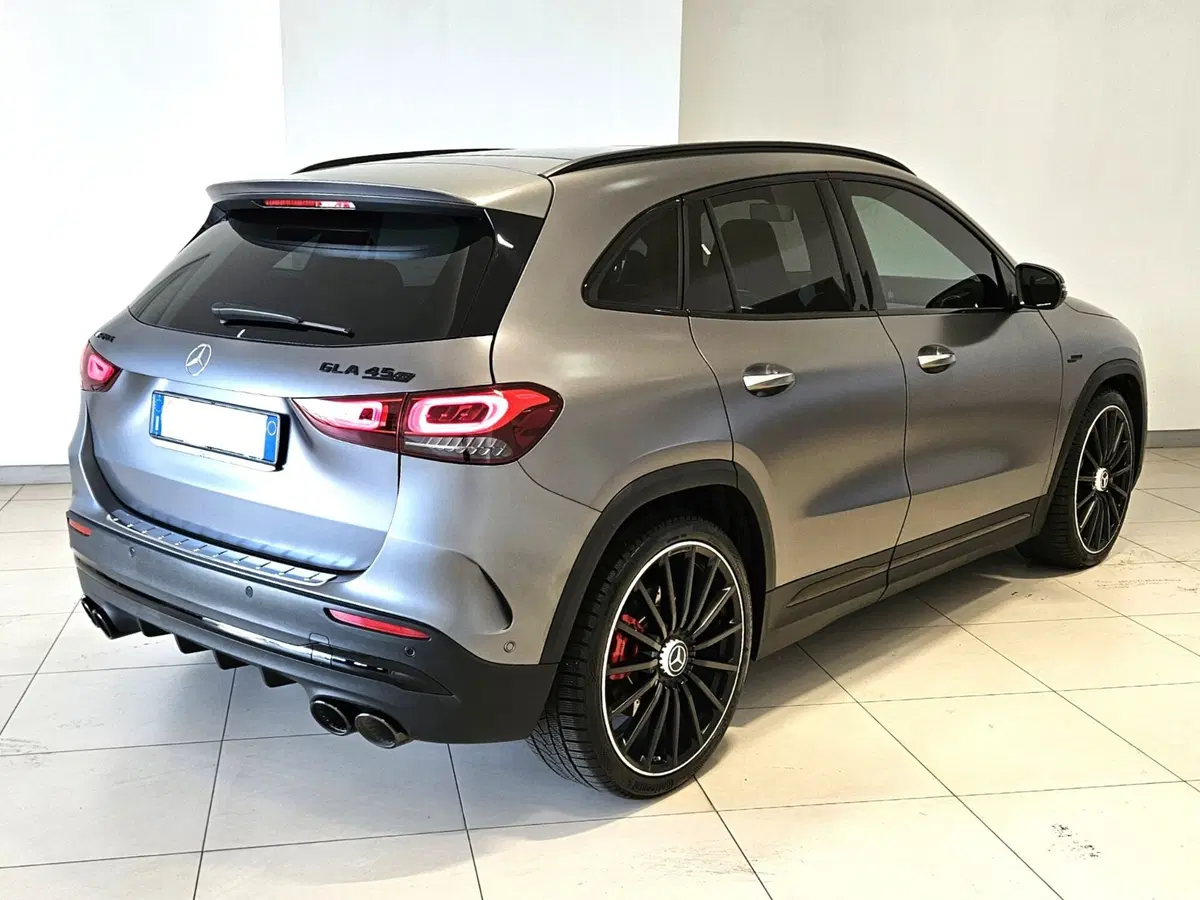 Mercedes-Benz GLA SUV usata a Napoli (2)