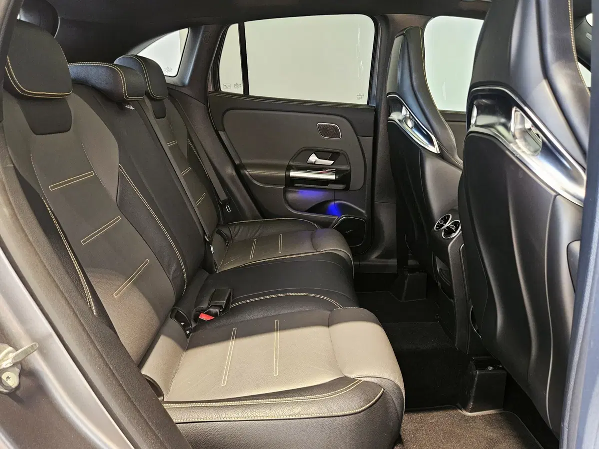 Mercedes-Benz GLA SUV usata a Napoli (6)